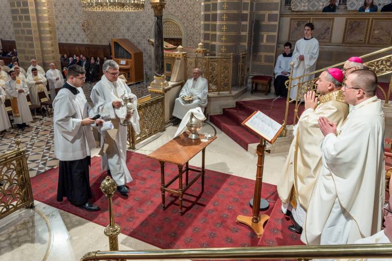 2024_03_28_olajszentelesi szentmise_78.jpg